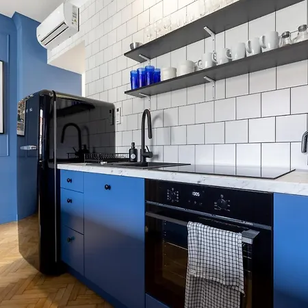 شقة Blue Door Apartment, Swietojanska, Srodmiescie