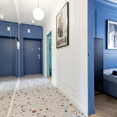 Blue Door Apartment, Swietojanska, Srodmiescie